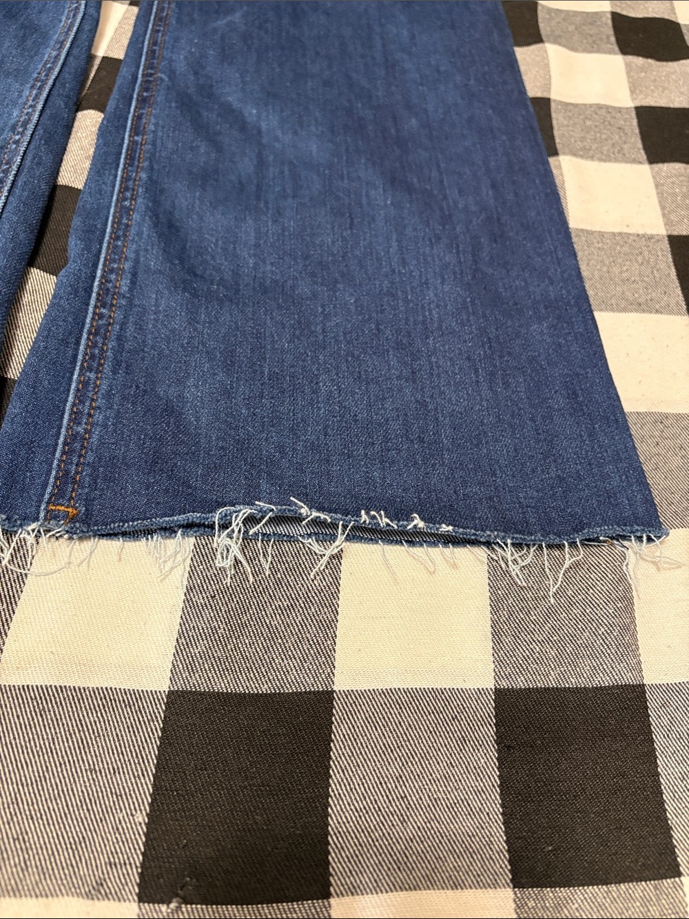 Kut from the Kloth Kelsey Fab Ab Ankle Flare High Rise Jeans Frayed Hem Size 8 - Picture 11 of 14